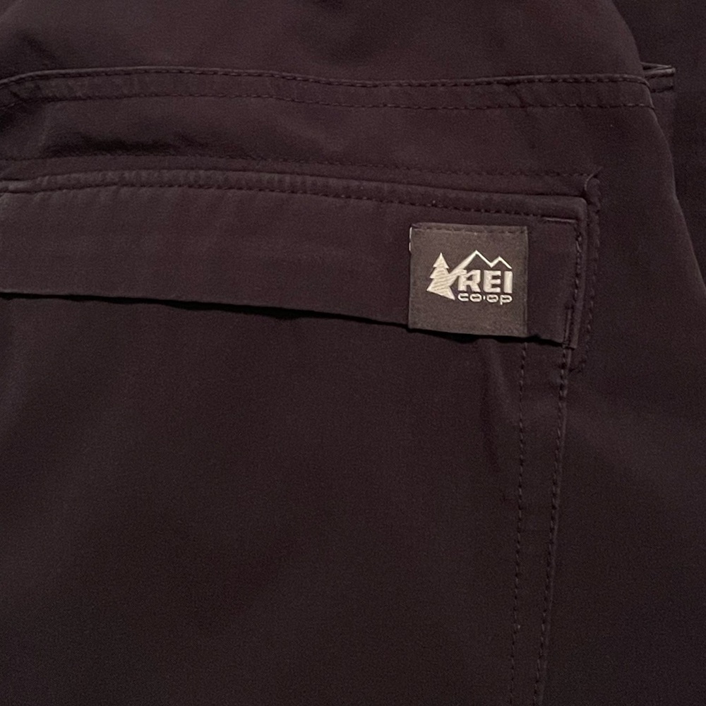 🔴SOLD🔴REI Co-op Black Kornati Roll Up Pants Size 8P - Picture 4 of 6